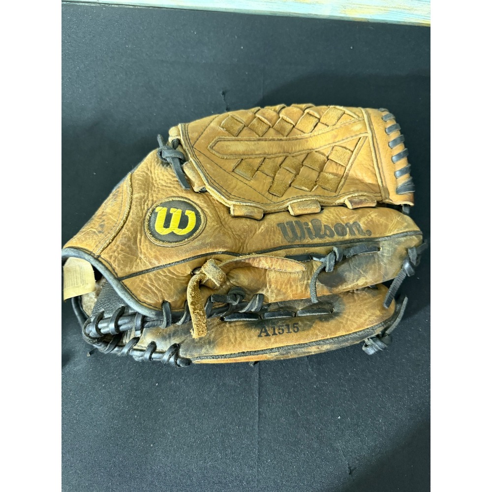 Wilson Baseball Glove 13.5 Inch Brown Good A1515‎ Broken-In Soft Leather Basket